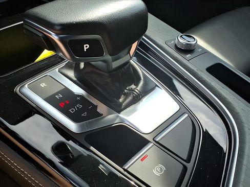 Used 2023 Audi A4 2.0T Premium Plus image 11