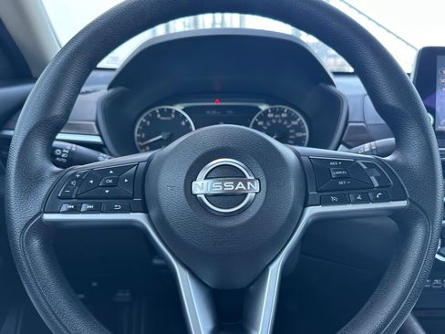 Certified 2024 Nissan Altima 2.5 SV FWD image 22