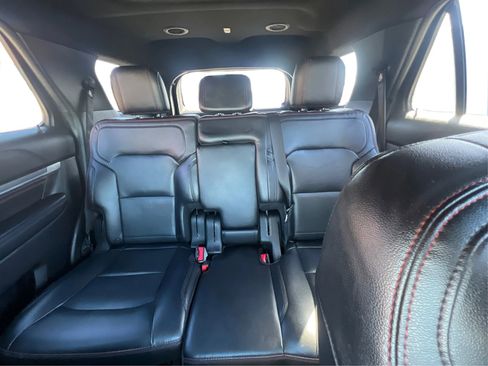 Used 2019 Ford Explorer Sport w/ Equipment Group 401A AWD/4WD image 18