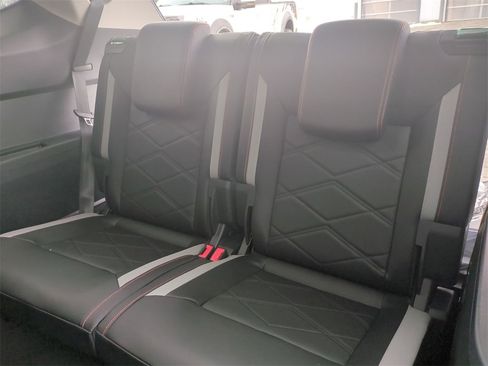 New 2026 Volkswagen Atlas Peak Edition image 34