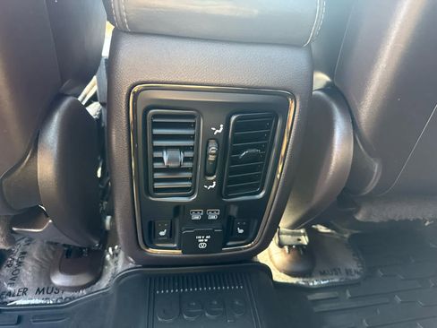 Used 2014 Jeep Grand Cherokee Summit AWD/4WD image 15