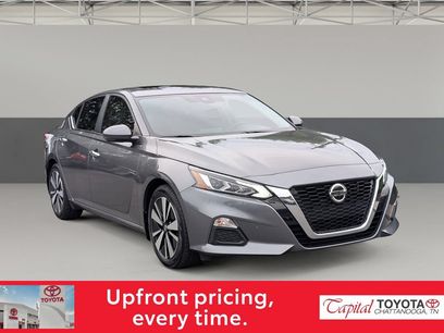Used 2022 Nissan Altima 2.5 SV w/ SV Premium Package