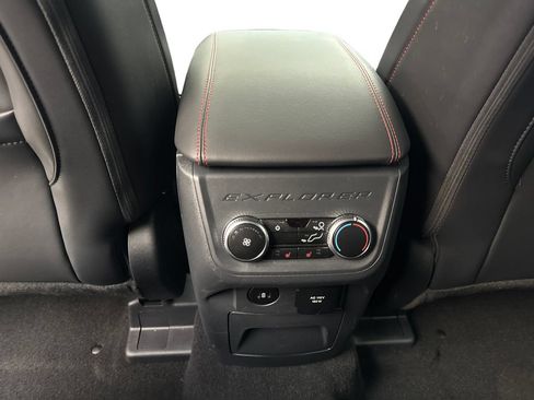 Used 2025 Ford Explorer ST-Line w/ Premium Package RWD image 72