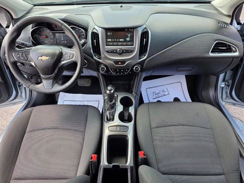 Used 2017 Chevrolet Cruze LT w/ Convenience Package FWD image 24