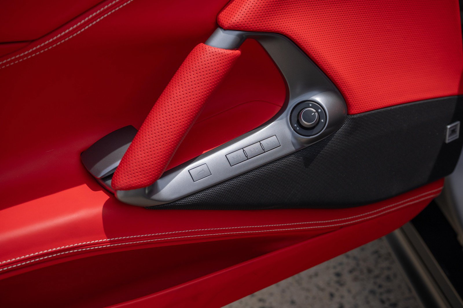 Certified 2022 Ferrari 812 GTS RWD image 25