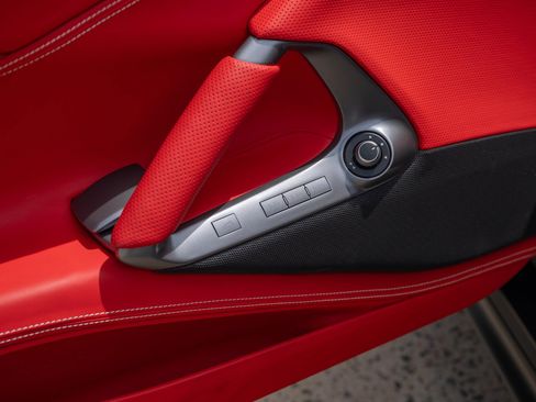 Used 2022 Ferrari 812 GTS RWD image 25