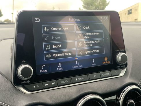 Used 2022 Nissan Sentra SV image 11