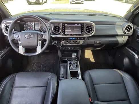 Used 2022 Toyota Tacoma Limited w/ Nightshade Package image 9