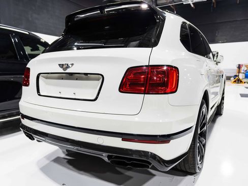 Used 2019 Bentley Bentayga AWD/4WD image 46