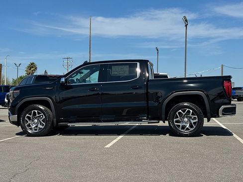 New 2026 GMC Sierra 1500 SLE w/ Preferred Package image 2