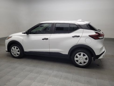 Used 2021 Nissan Kicks S FWD image 3