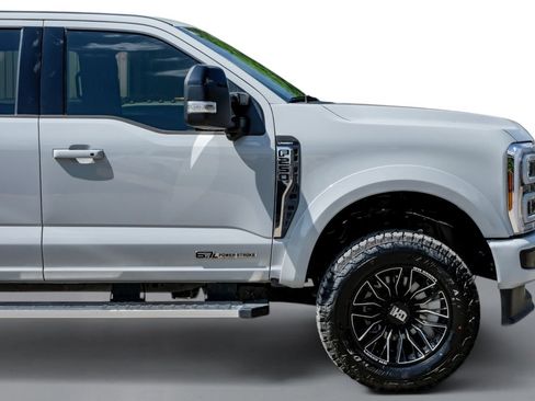 Used 2025 Ford F250 Lariat AWD/4WD image 8