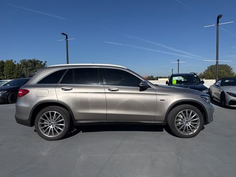 Used 2019 Mercedes-Benz GLC 350e 4MATIC image 4