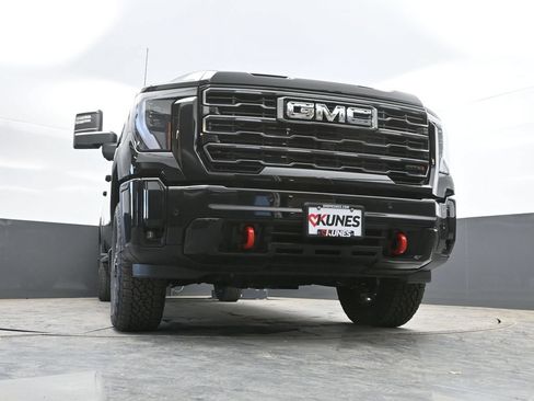 New 2026 GMC Sierra 2500 AT4 w/ AT4 Premium Plus Package AWD/4WD image 39
