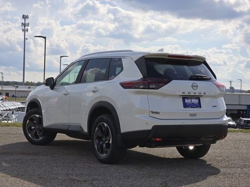 New 2026 Nissan Rogue SV w/ SV Premium Package image 9