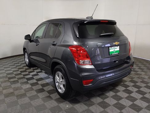 Used 2020 Chevrolet Trax LS w/ Tint and Cruise Package FWD image 5