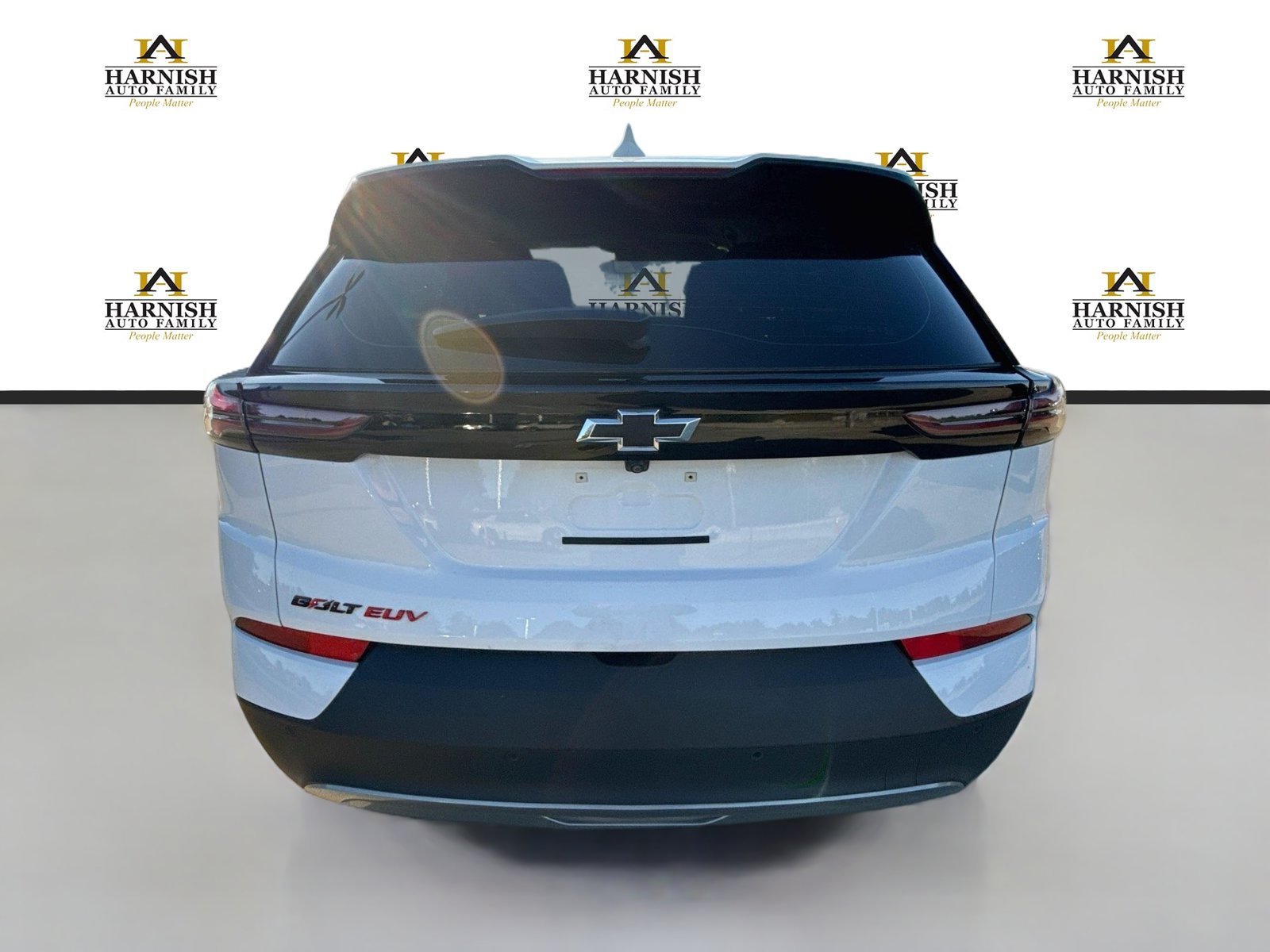 Used 2023 Chevrolet Bolt EUV LT w/ Redline Edition FWD image 4