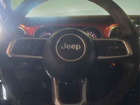 Used 2018 Jeep Wrangler Unlimited Rubicon image 25