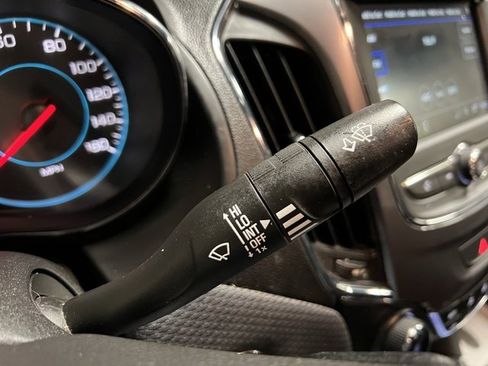 Used 2019 Chevrolet Cruze LT image 33