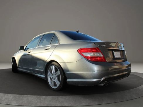 Used 2010 Mercedes-Benz C 300 C 300 Luxury Sedan 4D image 4