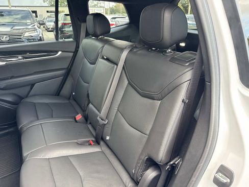 Used 2020 Cadillac XT6 Premium Luxury image 14