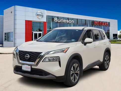 Certified 2023 Nissan Rogue SV FWD image 1