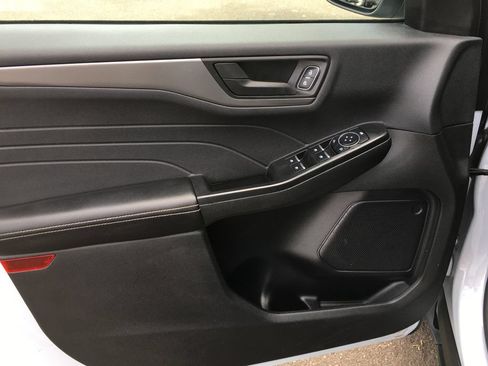 Used 2025 Ford Escape Active w/ Tech Pack #1 AWD/4WD image 18
