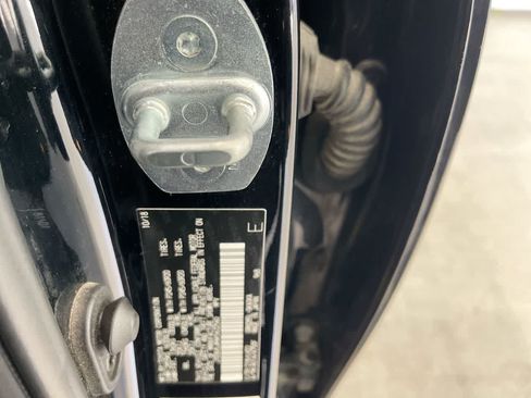 Used 2019 Toyota 4Runner Limited AWD/4WD image 28