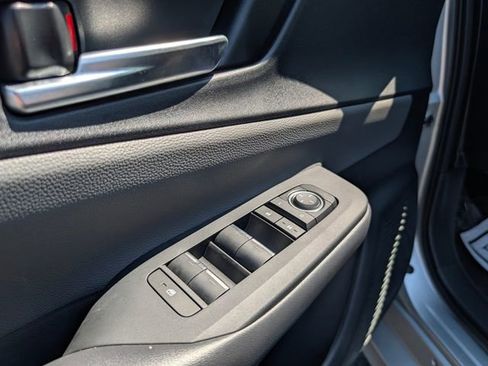 Used 2024 Toyota Prius XLE AWD/4WD image 15