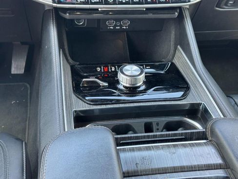 Used 2024 Jeep Wagoneer Series II AWD/4WD image 15