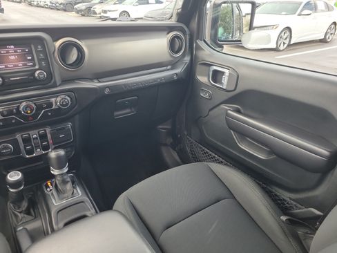 Used 2020 Jeep Wrangler Unlimited Sport S AWD/4WD image 11