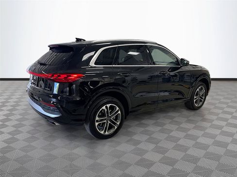 Certified 2025 Audi Q5 Premium w/ Convenience Package AWD/4WD image 7