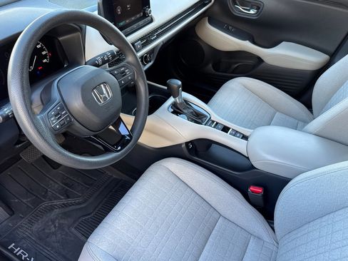 Used 2023 Honda HR-V LX image 7