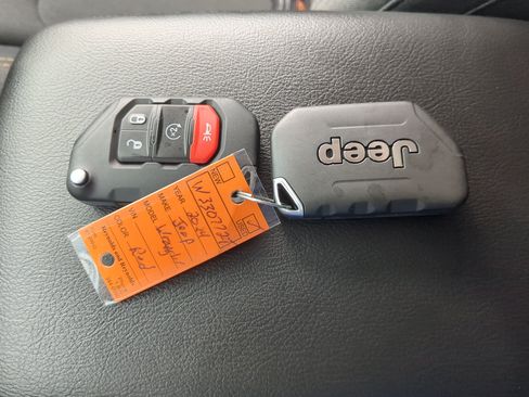 Used 2024 Jeep Wrangler Unlimited Sport AWD/4WD image 26