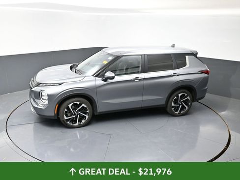 Used 2024 Mitsubishi Outlander SE image 47