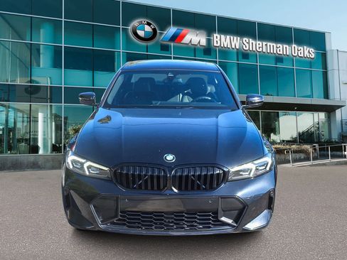 Certified 2023 BMW 330i 330i w/ M Sport Package image 4