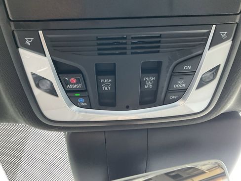 Used 2025 Acura RDX A-Spec image 17