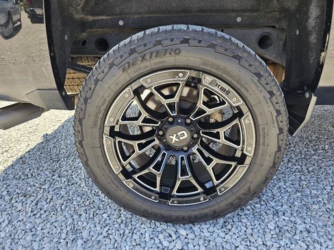 Used 2018 Chevrolet Silverado 1500 LT w/ Texas Edition AWD/4WD image 73
