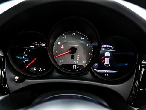 Used 2020 Porsche Macan S image 20