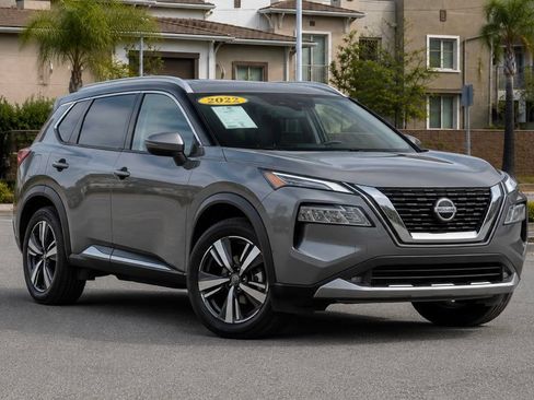 Used 2022 Nissan Rogue SL w/ SL Premium Package FWD image 18