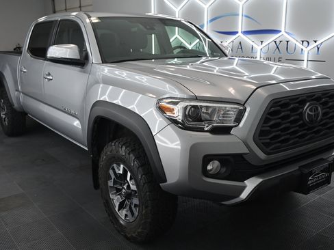 Used 2020 Toyota Tacoma TRD Off-Road image 5