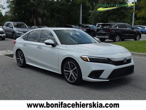 Used 2022 Honda Civic Touring image 1