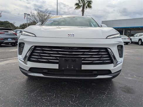 Certified 2025 Buick Envision Preferred image 9