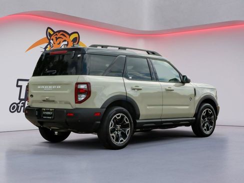 Used 2025 Ford Bronco Sport Outer Banks AWD/4WD image 5