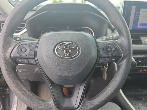 Used 2023 Toyota RAV4 LE AWD/4WD image 20