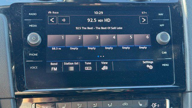 Used 2018 Volkswagen Golf R 4-Door AWD/4WD image 19