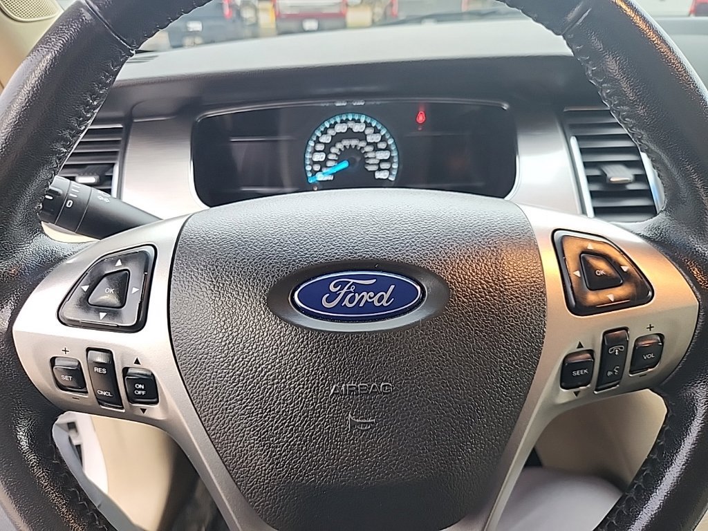 Used 2016 Ford Taurus SEL w/ Equipment Group 201A FWD image 23