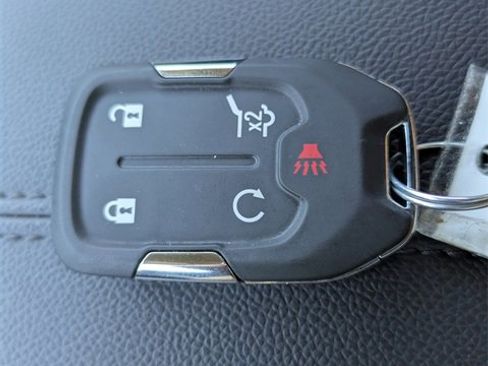 New 2024 GMC Terrain SLE w/ Driver Convenience Package image 32