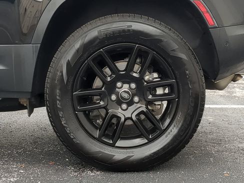 Used 2025 Land Rover Defender 110 S image 14