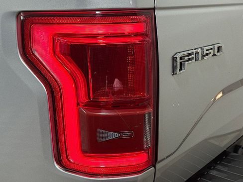 Used 2017 Ford F150 Lariat image 23